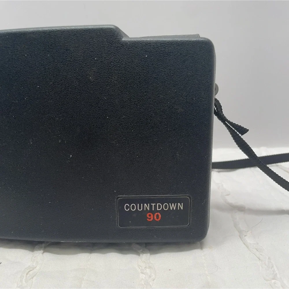 Polaroid Countdown 90 Automatic Land Camera with Flash UNTESTED
